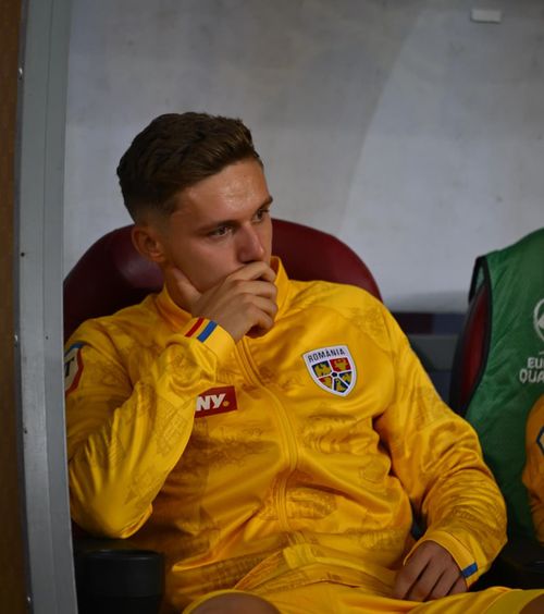 Ghinion teribil pentru Louis Munteanu!    FOTO.  Atacantul naționalei   s-a accidentat  cu câteva minute înainte de meciul cu Canada. Cine i-a luat locul