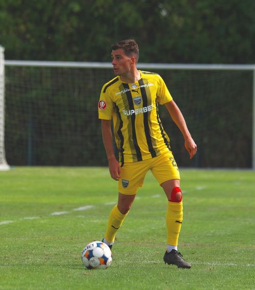 Amicale în Liga 1  Rapid, Dinamo și alte 6 cluburi au disputat azi partide amicale: Gâlcă a rulat tot lotul, Kopic a folosit   7 jucători de la „satelit”