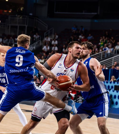 Serbia lui Jokic, eliminată!  Surpriză uriașă la EuroBasket. Finlanda a învins favorita la titlu.   Un nume mare, în pericol. Comentator la spital
