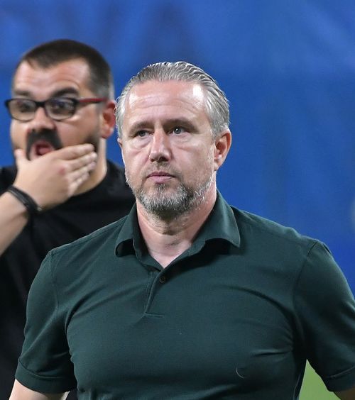 Reghecampf, încă un pas greșit  Tehnicianul român, blocat și de   rivala din Sudan