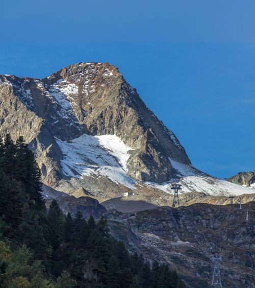 Pericolele Inteligenței Artificiale  Două persoane, salvate cu elicopterul după ce au urmat un   traseu recomandat de ChatGPT