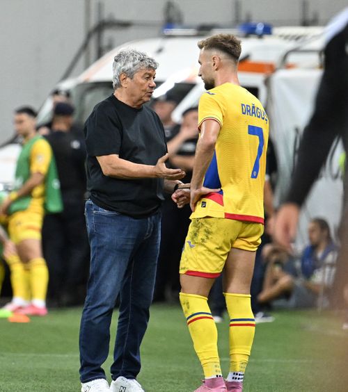 De ce n-a mai chemat Lucescu atacant   Selecționerul spune că nu are soluții: „N-ai pe cine.   În Liga 1 sunt numai străini”