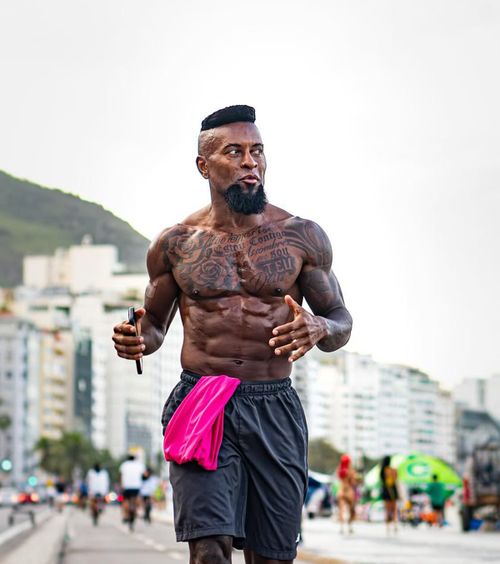 Ze Roberto, aspect de invidiat la 51 de ani    FOTO.  Fostul jucător de la Real și Bayern   și-a uimit urmăritorii:  „Ești un monstru!” » Cu ce se ocupă