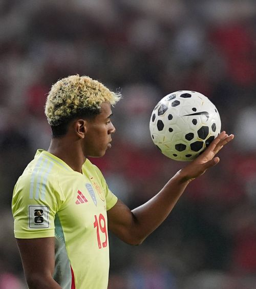 Spania, altă generație de aur  De la tiki-taka lui Xavi-Iniesta la fotbal-PlayStation marca Pedri-Yamal:   „Peste imaginația mea!”  » Urmează titlul mondial?