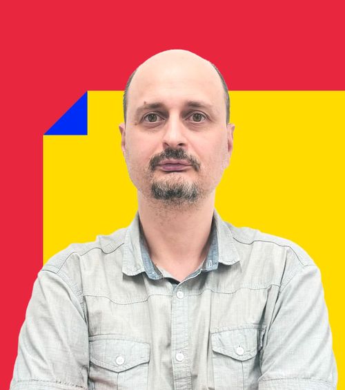 Cristian Munteanu  Mușcăm, dar   de dincoace de gard