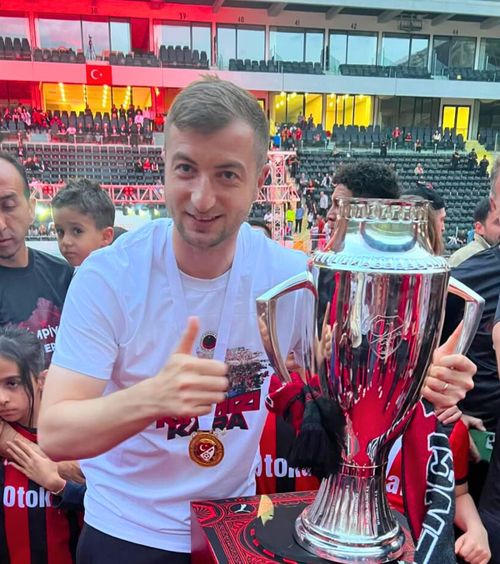 Plecare neașteptată    Daniel Popa  s-a despărțit de echipa pe care a ajutat-o să promoveze în prima ligă » Anunțul românului