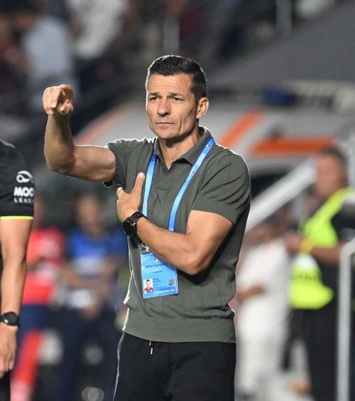„Am avut penalty!”    Costel Gâlcă,  convins că Rapid merita victoria la Cluj: „Păcat pentru jucători”
