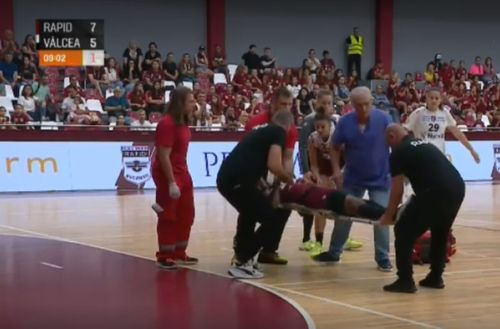Accidentarea gravă a lui Kouyate, în Rapid - Vâlcea Foto captura Pro Arena (5).jpg