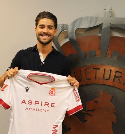 Mai bine în La Liga 2 decât la Dinamo   Fotbalistul dorit de „câini” va fi coleg cu un român, după ce   a refuzat să semneze cu roș-albii