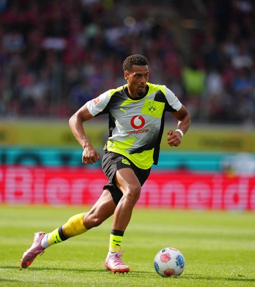 Tensiuni la Dortmund    FOTO.  Fanii critică dur noul echipament:   „Cel mai urât din campionat!”  » Marea nemulțumire a suporterilor