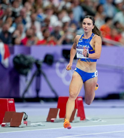 Andrea Mikloș, în semifinale   Românca a obținut cel mai bun timp al său din sezon la   Mondialele de la Tokyo  » Alți doi sportivi au ratat calificarea