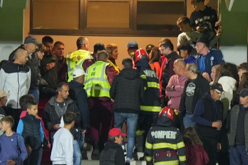 Csikszereda - FCSB, urgență medicală în tribune FOTO GOLAZO (5).jpg