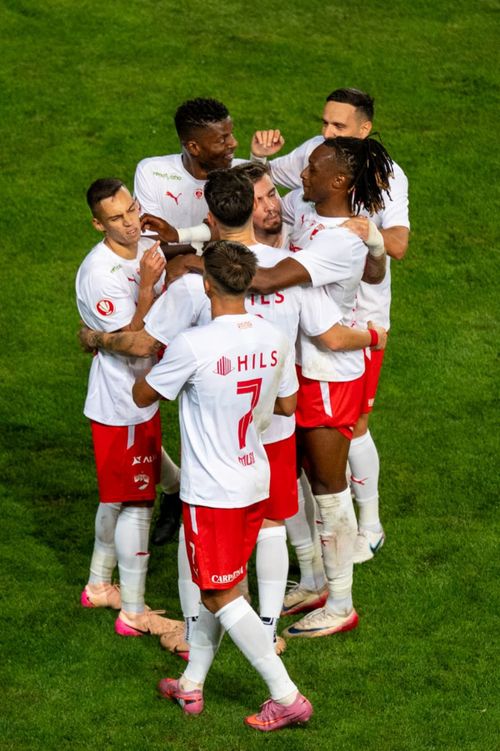 Golul lui Cîrjan din meciul cu Petrolul (5).jpg