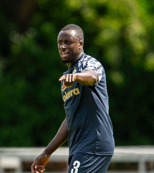 Benjamin Mendy, destinație surpriză     Campionul mondial  din 2018 va fi coleg cu doi români