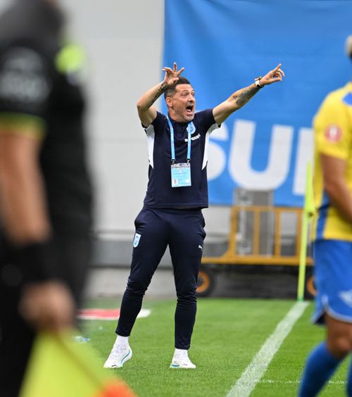 Angelescu îl laudă pe Rădoi   Președintele Rapidului apreciază   reacțiile agresive ale antrenorului de la Craiova:  „I-aș fi zis să mai dea de vreo două ori cu pumnul”