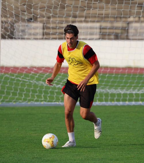 A ajuns în Liga 3  Fotbalistul care   a promovat cu Dinamo  și era văzut ca un tânăr talent a semnat azi contractul