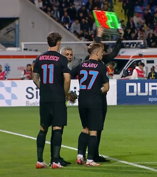 Schimbați la pauză  Doi jucători de la FCSB, pedepsiți pentru   erorile comise  la primul gol marcat de FC Botoșani