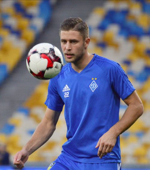 Îl atacă pe Lucescu  Selecționerul României, criticat:   „Nu era deloc interesat  de ce se întâmpla acolo”