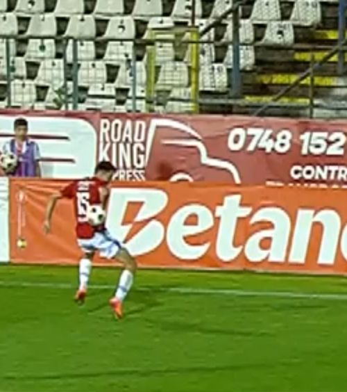 A avut Craiova penalty?    Explicațiile unui observator de arbitri   pentru faza în care oltenii au cerut 11 metri în minutul 92 cu Oțelul