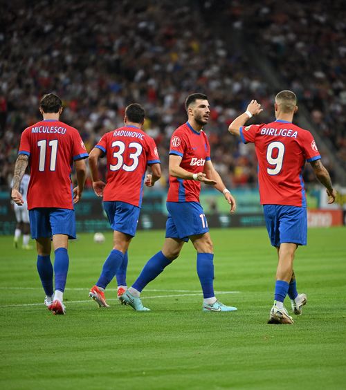 Tras pe dreapta în Liga 1  Unul dintre titularii obișnuiți de la FCSB va mai juca doar în Europa League:   „Ne-a nenorocit!”