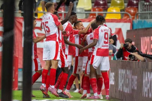 Dinamo - Farul, meci