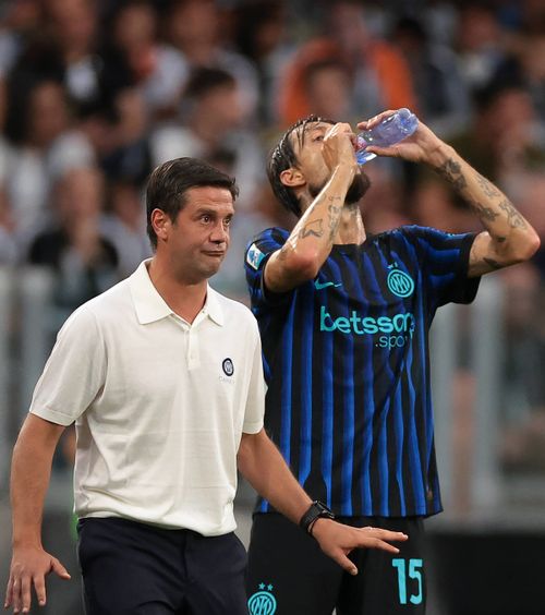 „Diferit de Inzaghi”    Un titular de la Inter, laude la adresa lui   Cristi Chivu:   ce l-a impresionat