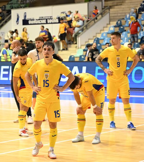 România ratează calificarea la Euro 2026  Sub privirile lui   Răzvan Burleanu , „tricolorii” au scăpat in extremis biletele pentru turneul final