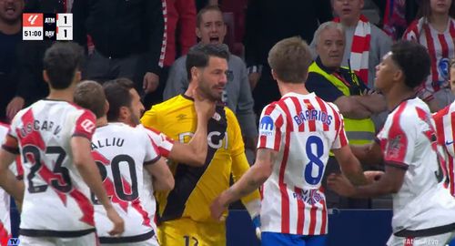 Scandalul dintre jucătorii lui Atletico cu cei ai lui Rayo (10).jpg
