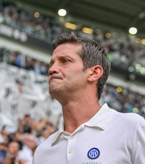 Chivu a răbufnit la antrenament    VIDEO.   Enervat de un grup de   suporteri  ai Interului: „La dracu', nu mai vreau să aud asta!”