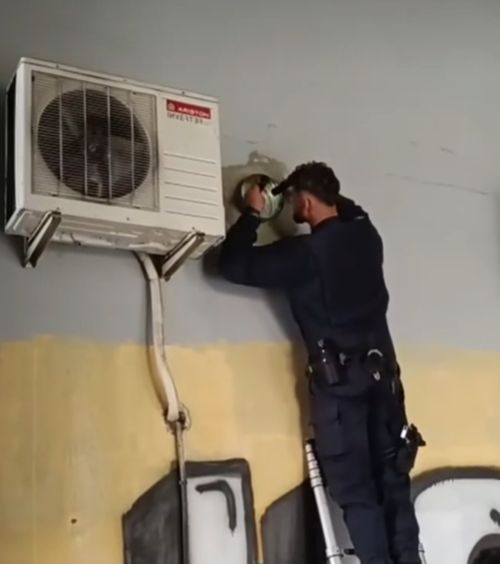 Plan dejucat    VIDEO.  Unde au putut găsi jandarmii   torțele ascunse  de ultrașii Petrolului