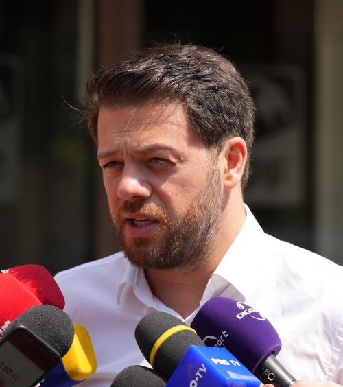 Prima țintă a iernii  Rapid   transferă de la o rivală!  Anunțul lui Victor Angelescu: „Îl aducem”