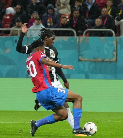 FCSB - Young Boys 0-2  Dezamăgire totală pe   Arena Națională . Campioana n-a mișcat în fața elvețienilor în prima repriză