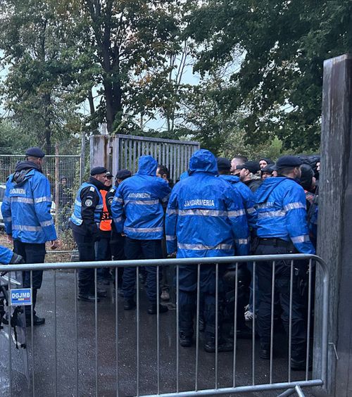 Amenzi pentru FCSB  Sancțiuni drastice impuse de Jandarmerie » Măsurile luate după   altercația cu fanii lui Young Boys
