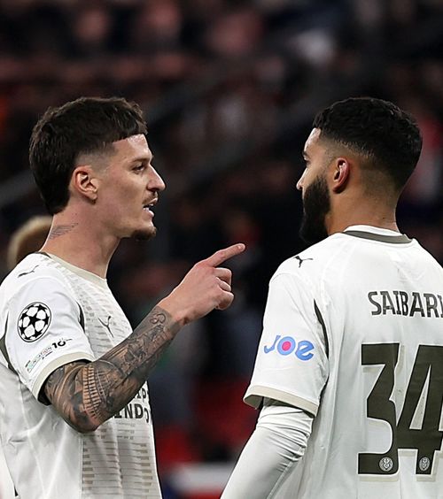 „Mă întrebam ce are bun!”  Dennis Man începe să fie descoperit de olandezi.   Decizia antrenorului lui PSV