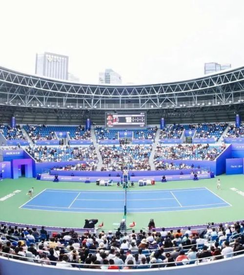 Imagini de senzație    VIDEO:  Arena cu   acoperiș retractabil  pe care se va juca luna aceasta: e ca o floare și se închide în 10 minute!