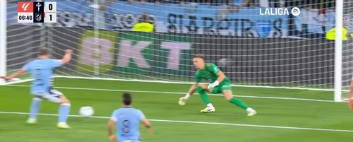 Ionuț Radu, în Celta Vigo - Atletico Madrid 4.jpg