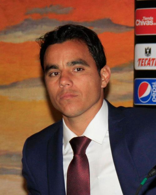 Arestat pentru abuz sexual asupra unui minor  Fostul internațional mexican Omar Bravo   riscă între 12 și 27 de ani de închisoare