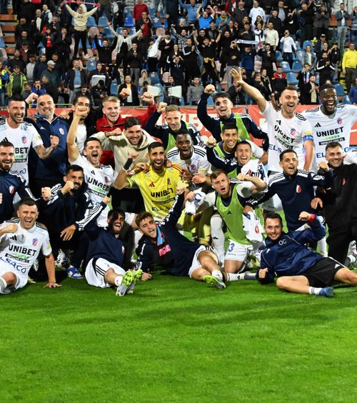 Botoșani, lider în Liga 1  Moment memorabil în Moldova: echipa lui Leo Grozavu urcă pe   primul loc  după 2-1 cu UTA. N-a mai pierdut din 4 august!