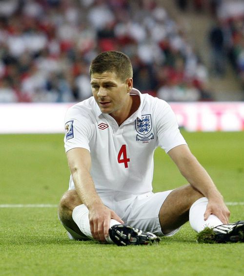 „Am fost niște ratați egoiști”  Declarațiile lui Steven Gerrard au iscat   un scandal uriaș în Anglia : „Am urât să merg la națională”