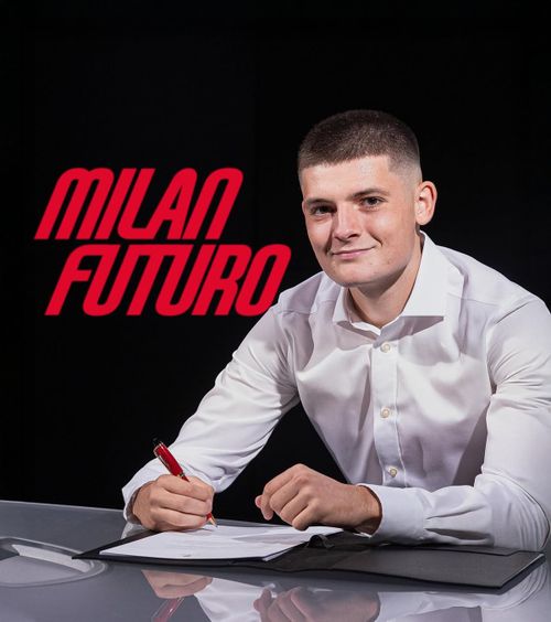 Contract cu AC Milan   Cine e   atacantul român  pe care pariază formația lui Max Allegri