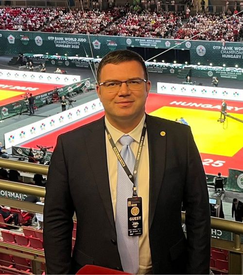 Vrea Rusia și Belarus înapoi  Președintele Federației Europene de Haltere cere încheierea   statutului de neutralitate pentru sportivi