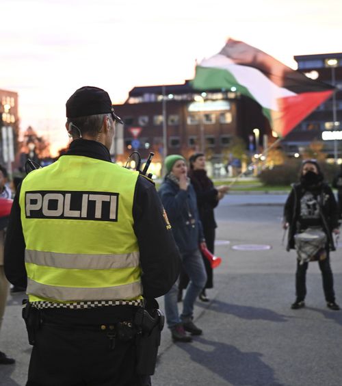 Zid în jurul Israelului  16 agenți Mossad păzesc naționala în Norvegia.   Măsuri de protecție fără precedent  » Gestul unic făcut de selecționer la conferință