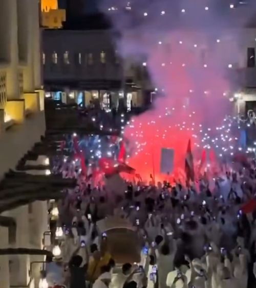Olăroiu a scos oamenii în stradă    VIDEO.  Nebunie în Emiratele Arabe Unite, după victoria cu Oman:   „Fanii te iubesc!”
