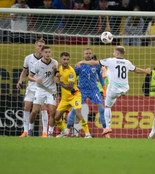 România a cerut penalty    FOTO.    Proteste vehemente  ale „tricolorilor” înainte de pauză » Explicația arbitrului