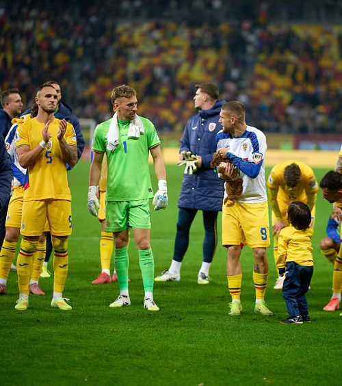 „La portiță e Ghiță” 😅  Postarea ironică făcută de echipa națională la câteva ore după victoria cu Austria.   S-a viralizat imediat!