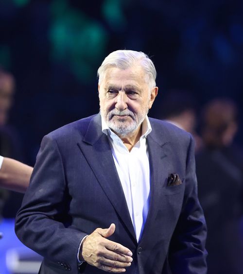 „În altă țară n-ar fi fost așa”     Ilie Năstase  a vorbit după victoria cu Austria despre Mircea Lucescu: „Cine scapă în România?”