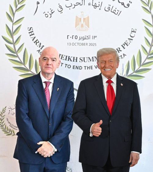 Ce-a căutat Infantino la summitul de pace?   Nedumerire după ce șeful FIFA a participat la întâlnire alături de   Donald Trump  » Cine l-a invitat