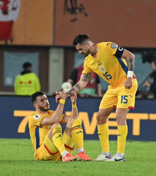 Care va fi axul apărării cu Bosnia?!  Pe cine alege Lucescu în locul cuplului Popescu-Burcă la decisivul de la Zenica.   Un loc e asigurat. Marea dilemă