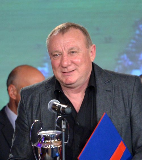 „Dacă primim OK-ul, vom avea zeci de sponsori”   Legendele Stelei, gata   să ajute  clubul: „Discutăm cu asociați” 