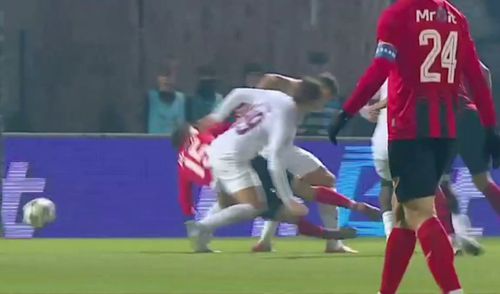 Csikszereda - CFR Cluj, penalty acordat gazdelor. Captura Prima Sport (10).jpg